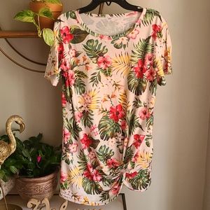 🌿 Medium Floral Bohemian Top